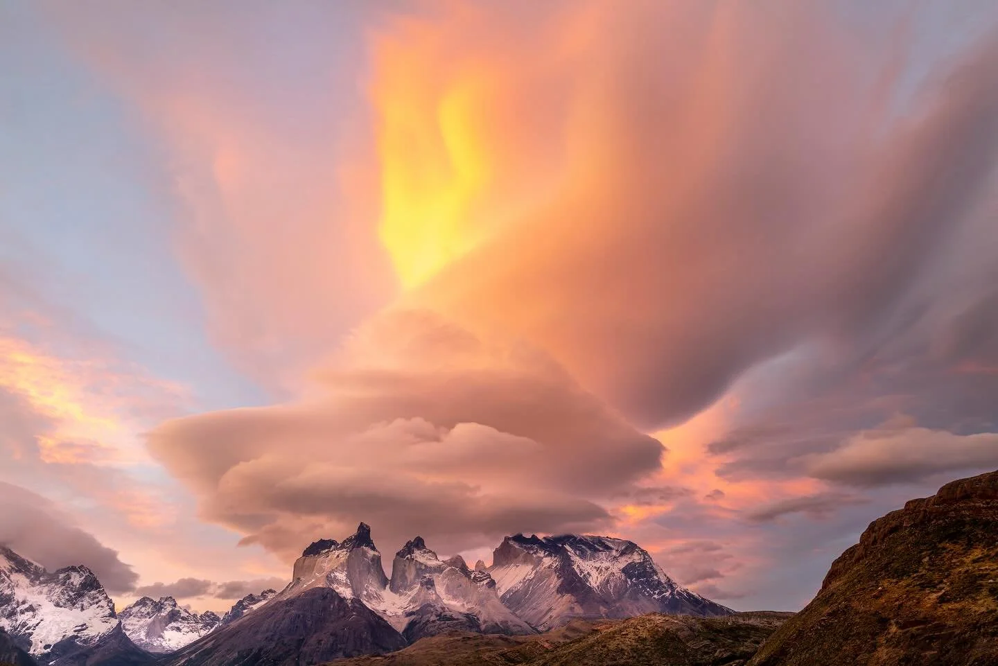 Thanking all family , friends , clients , surfers, models, photographers whom made 2025 an incredible photographic journey!
Sharing those experiences through photography is not something I take for granted!
My wish for Christmas is the same for mysel