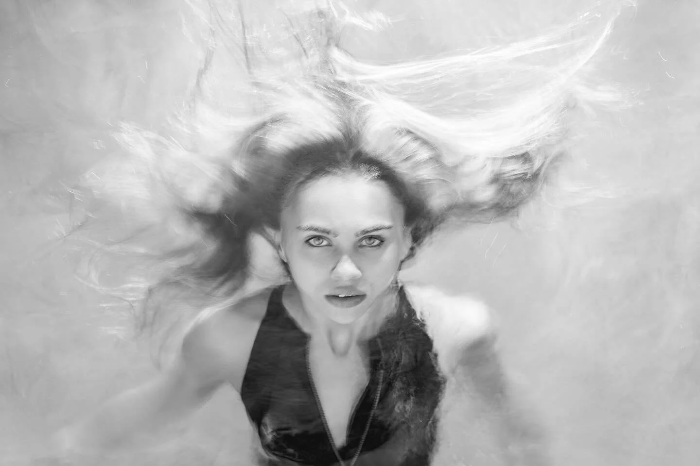 Portraits | Ethereal Series

Working with the stunning @alicederen  the perfect subject for a look that can only be described as ethereal ✨

Every element of this image was achieved in camera.
No AI. No presets. No borrowed settings, just a solid und