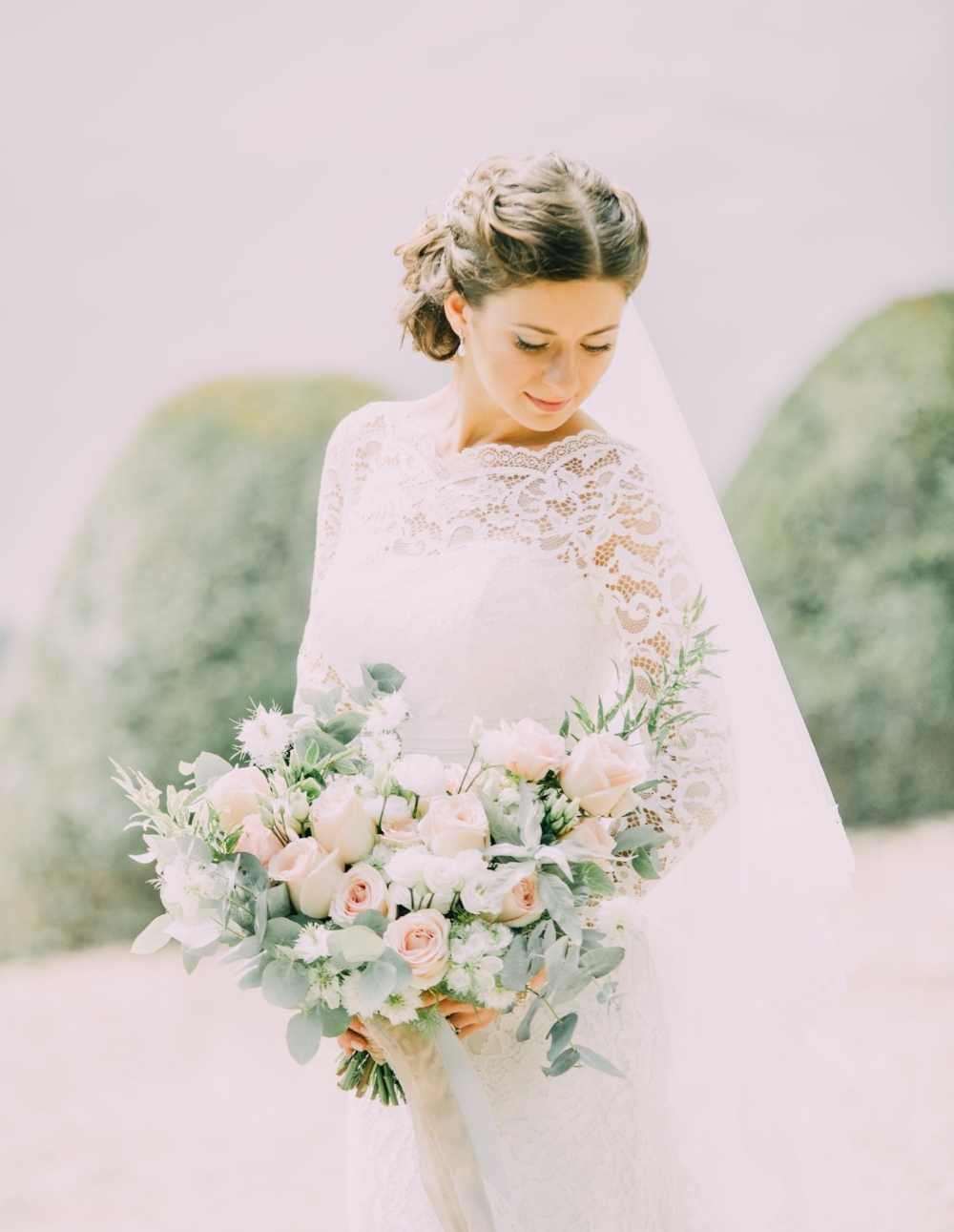 ongezond Exclusief silhouet bruidsboeket met tulpen — Bruiloft styling met bloemen, inspiratie en tips  — Bloemenmeisjes.com