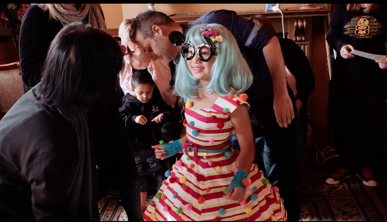 AllTracks Pop costume.png