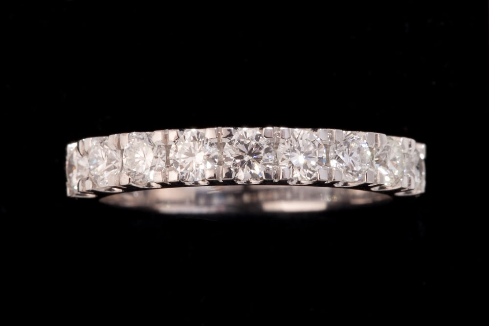 18K Yellow Gold Round Brilliant Diamond Claw Set Wedder or Eternity Ring  0.25tdw – Simon Curwood Jewellers