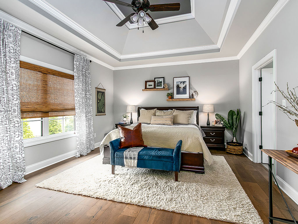 cozy-modern-master-bed-327laurelcanyon.jpg