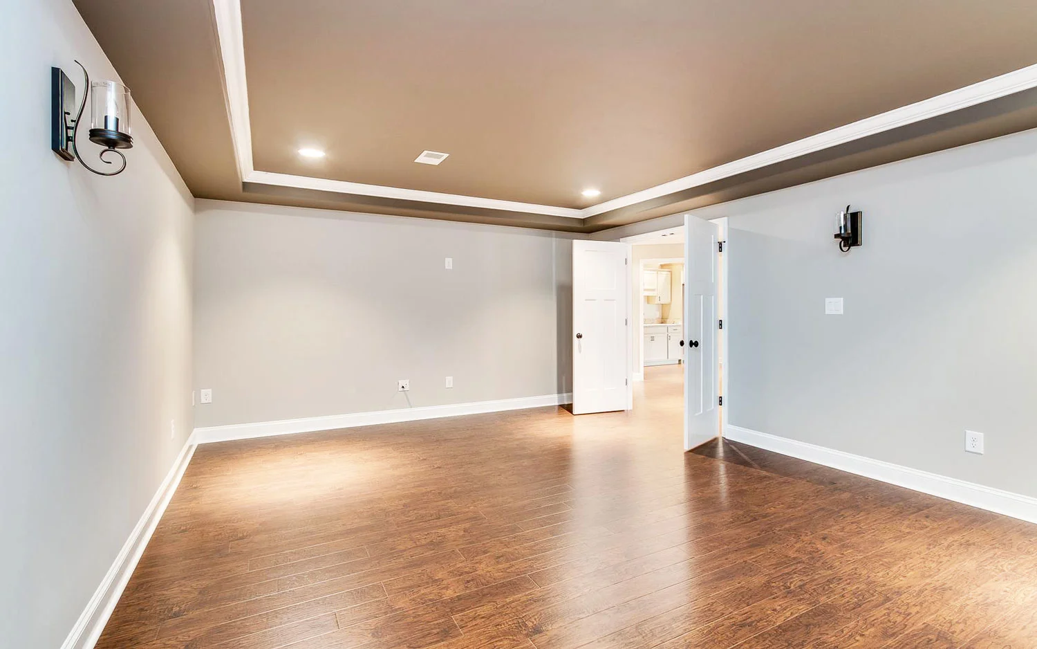 basement-bonus-room-sutherland-273laurelcanyon.jpg