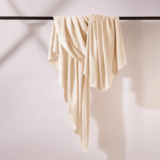 Atelier Brunette Flake Off White.jpeg