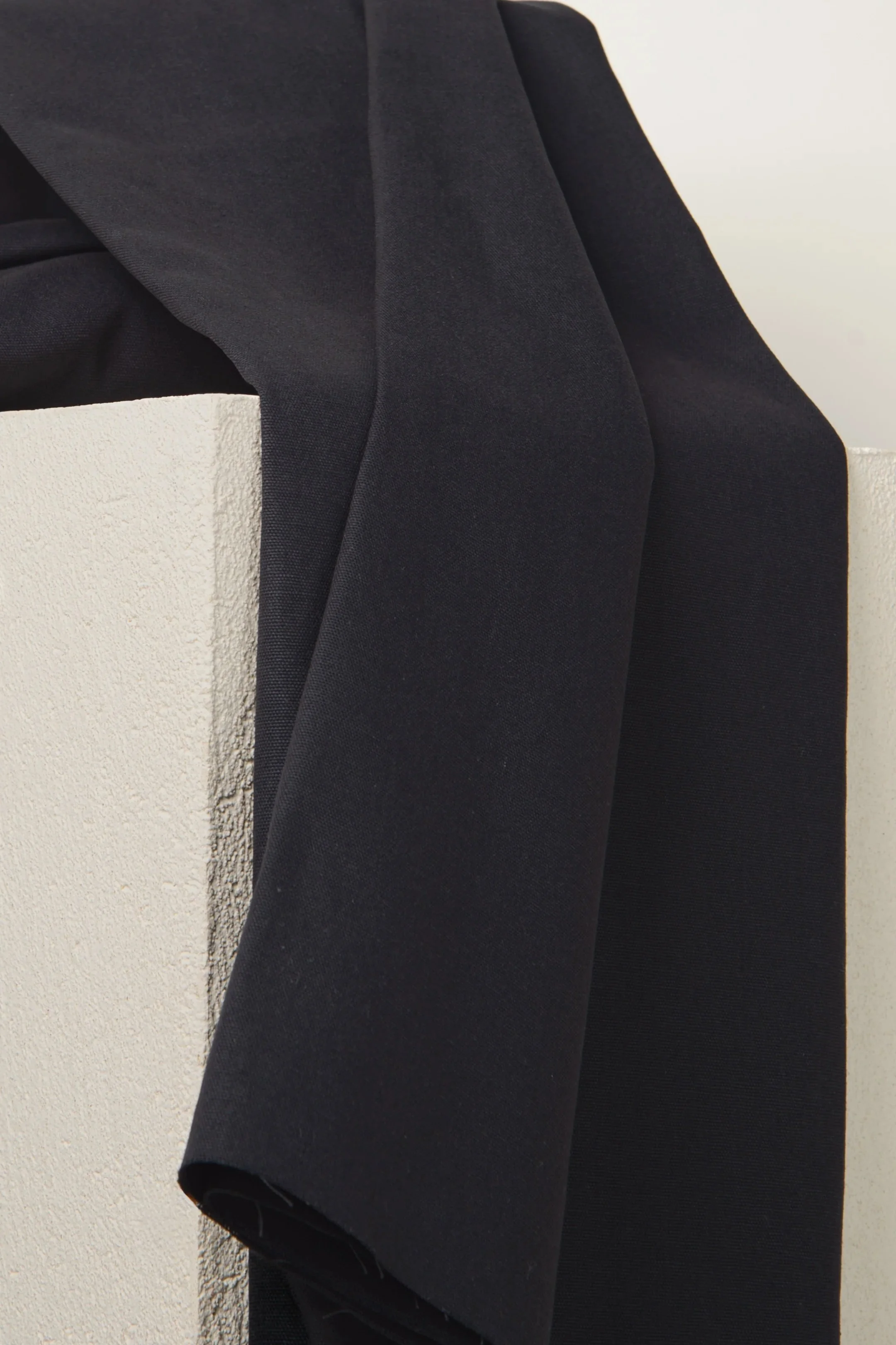 Atelier Brunette Canvas Deep Charcoal.jpeg