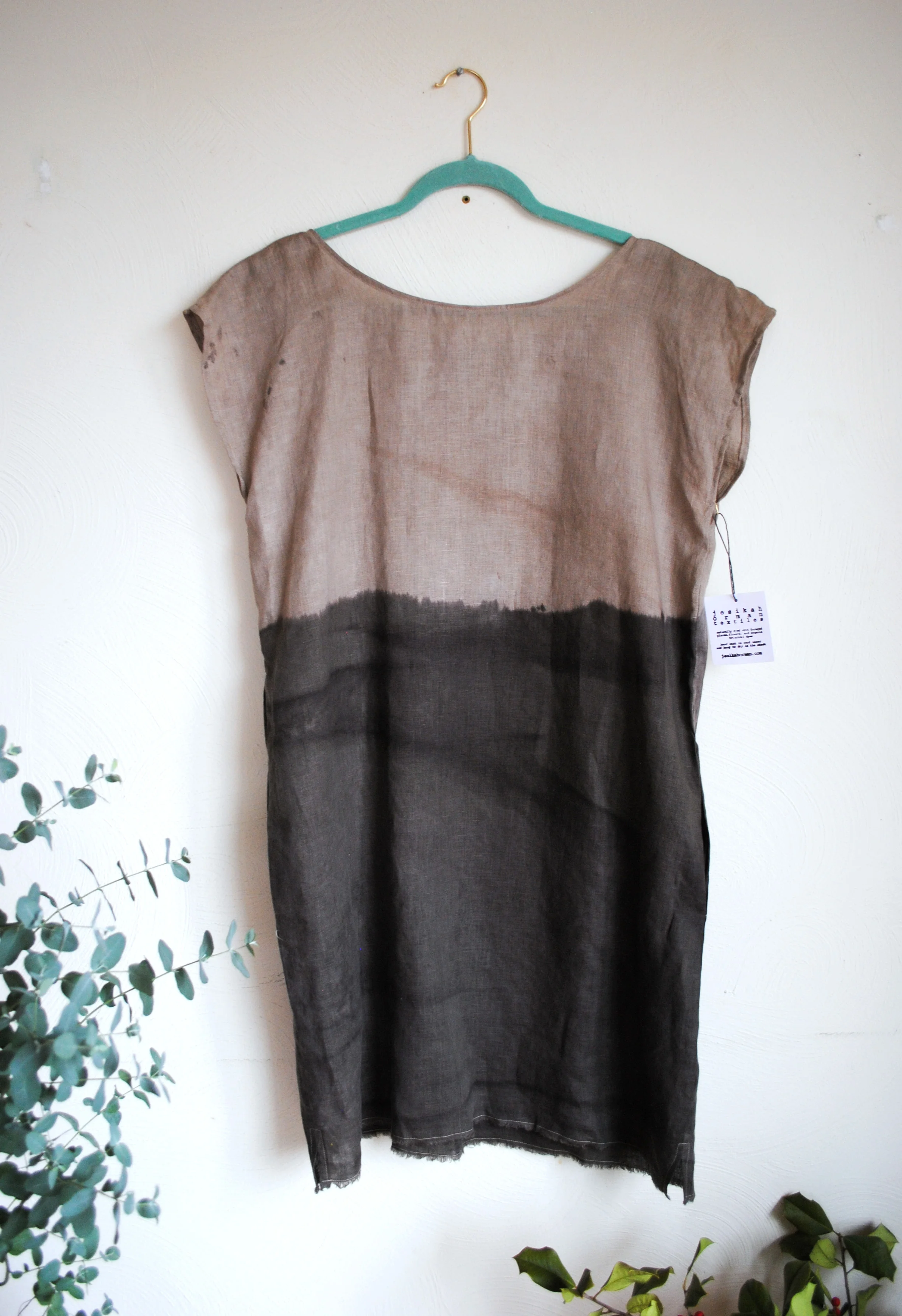 walnut line gradient3.jpg