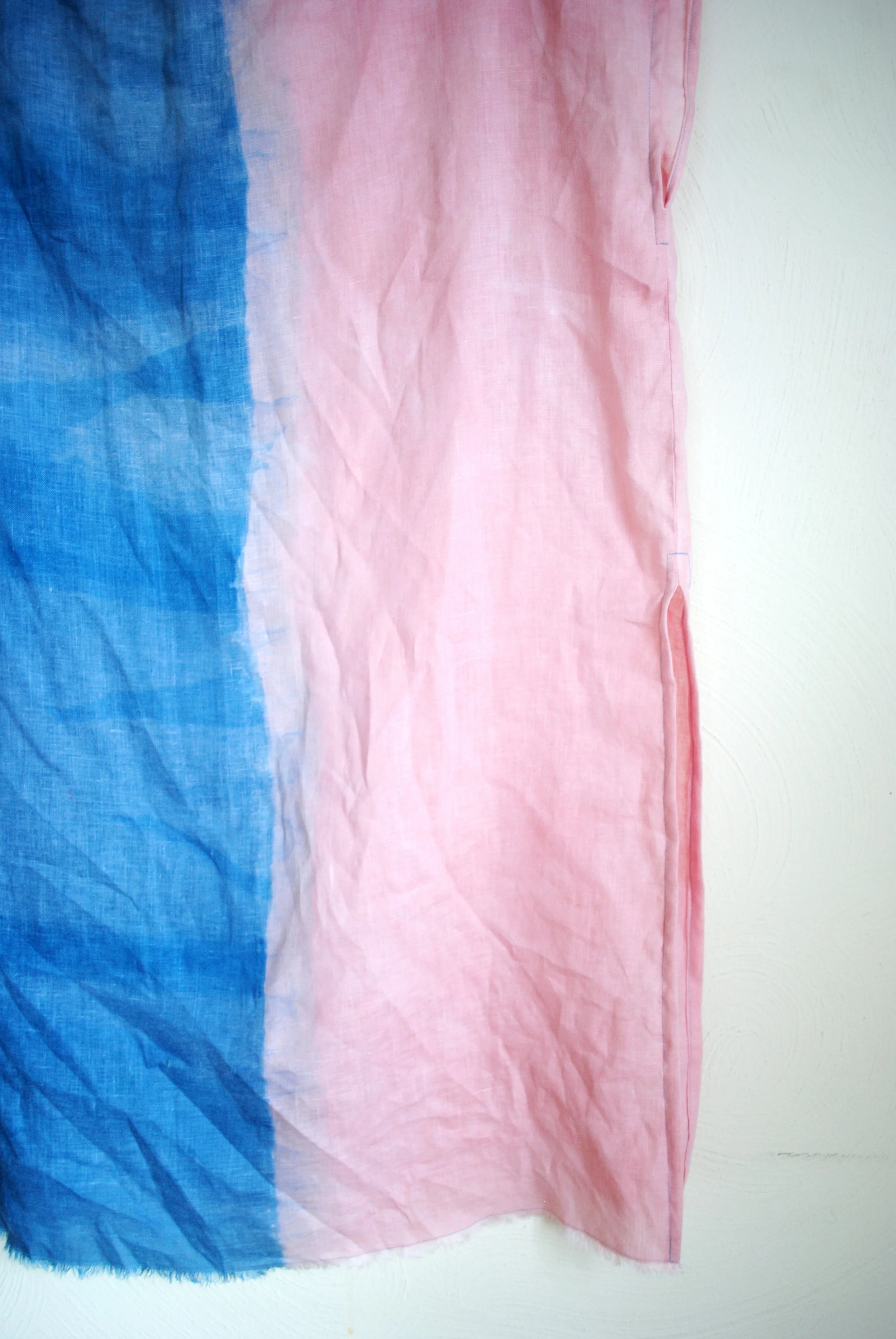 vertical pink blue linen3.jpg