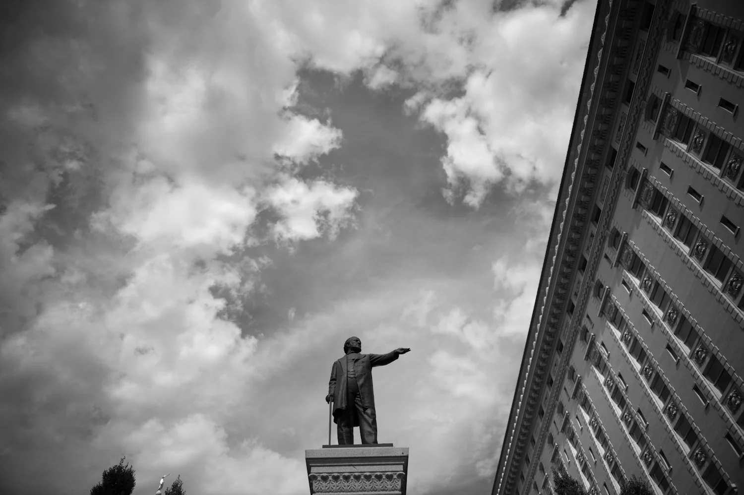 Russel_Daniels_General_Conference-16.jpg