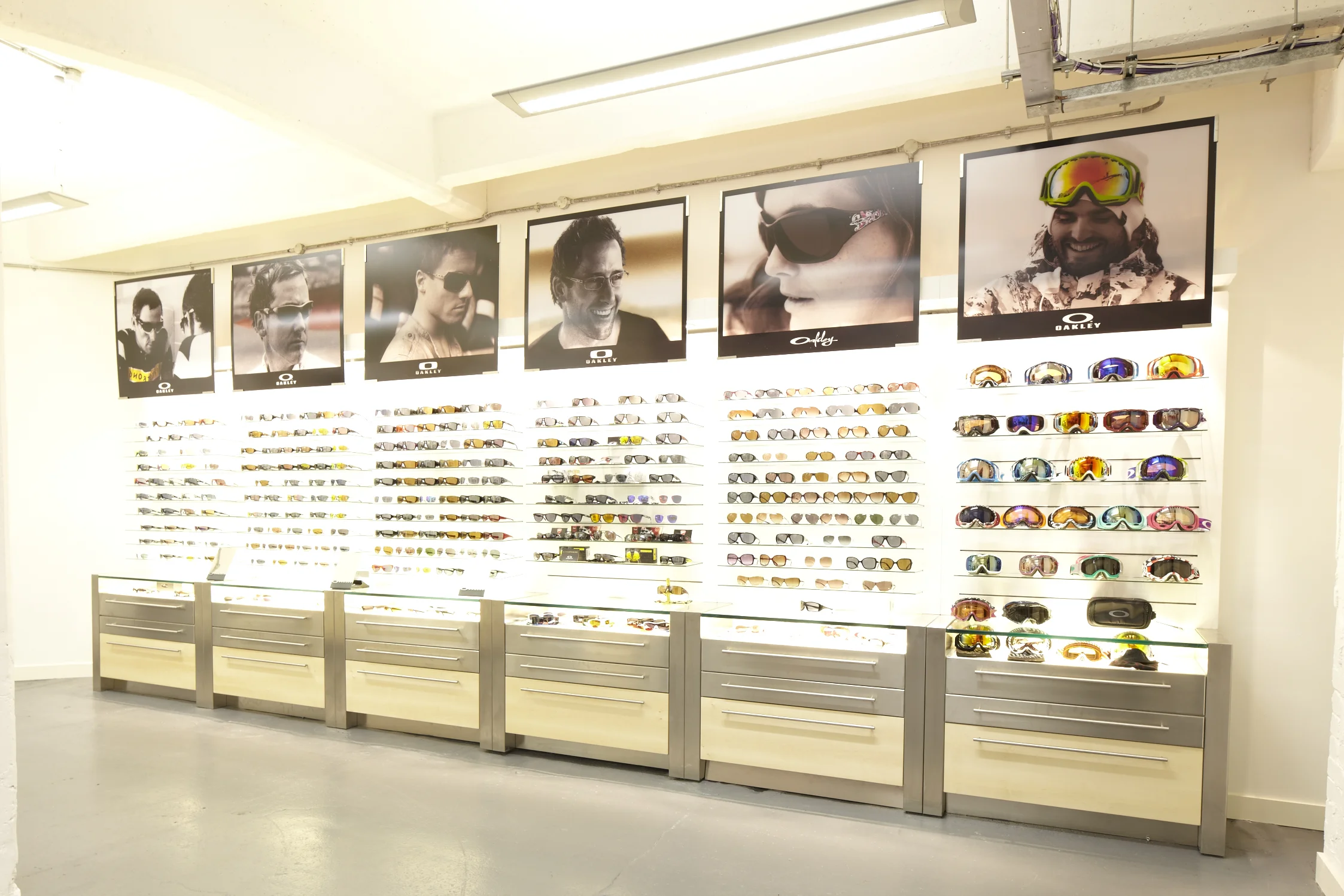 oakley_BC115.jpg