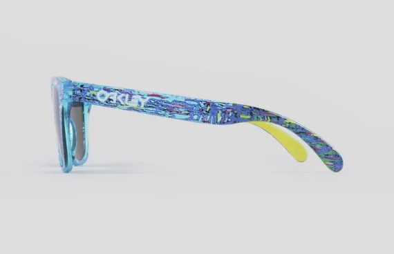 staple-liberty-oakley-frogskins-sunglasses-available-now-06-570x368.jpg
