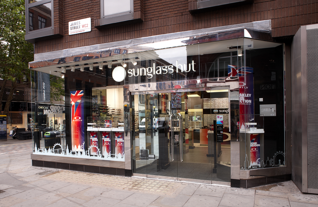 Sunglass Hut Covent Garden_F8O1386.jpg