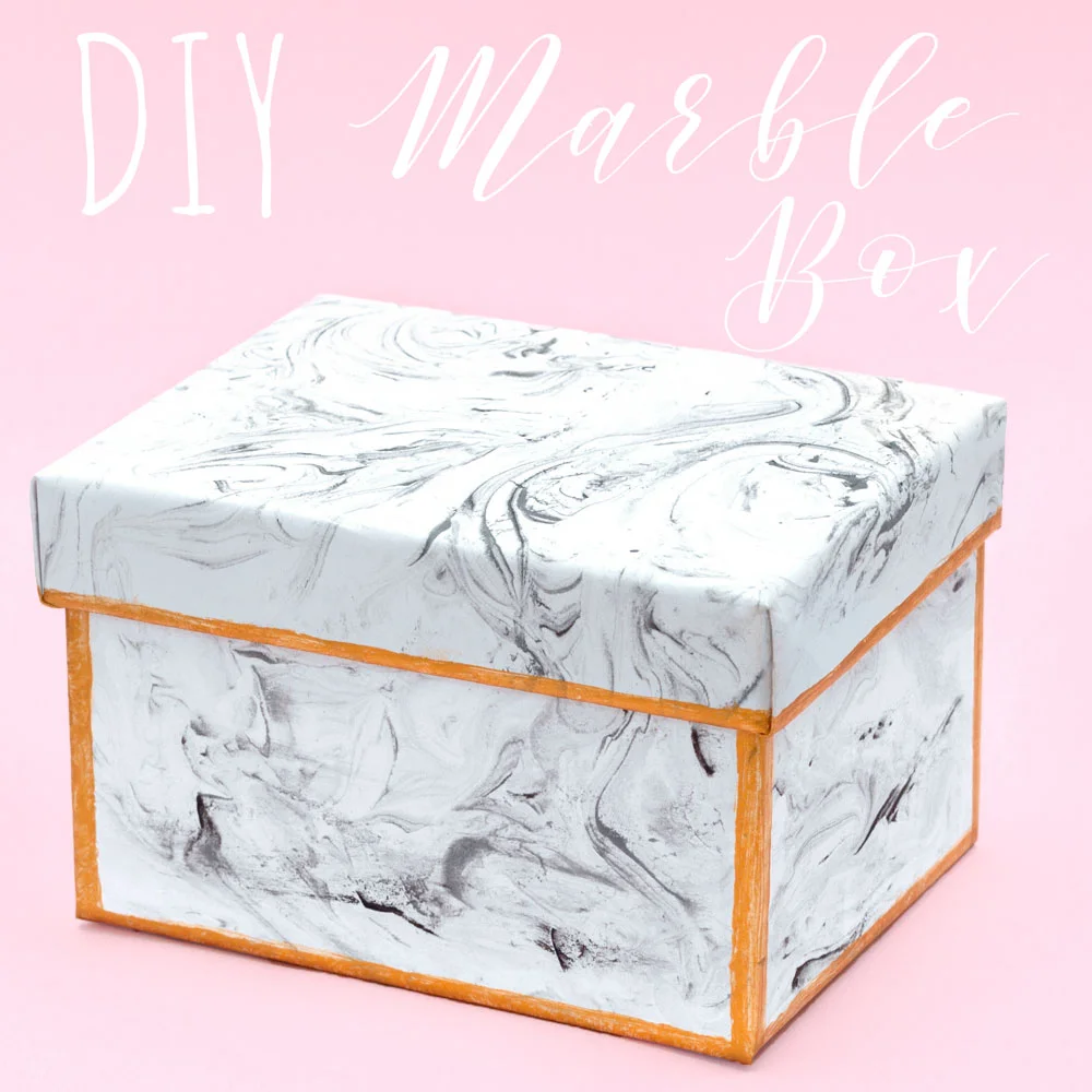 Make your own marble effect gift box with this simple but effective craft tutorial! Either give it to your loved ones as a stylish gift box, or add it to your home to store jewellery and make up!