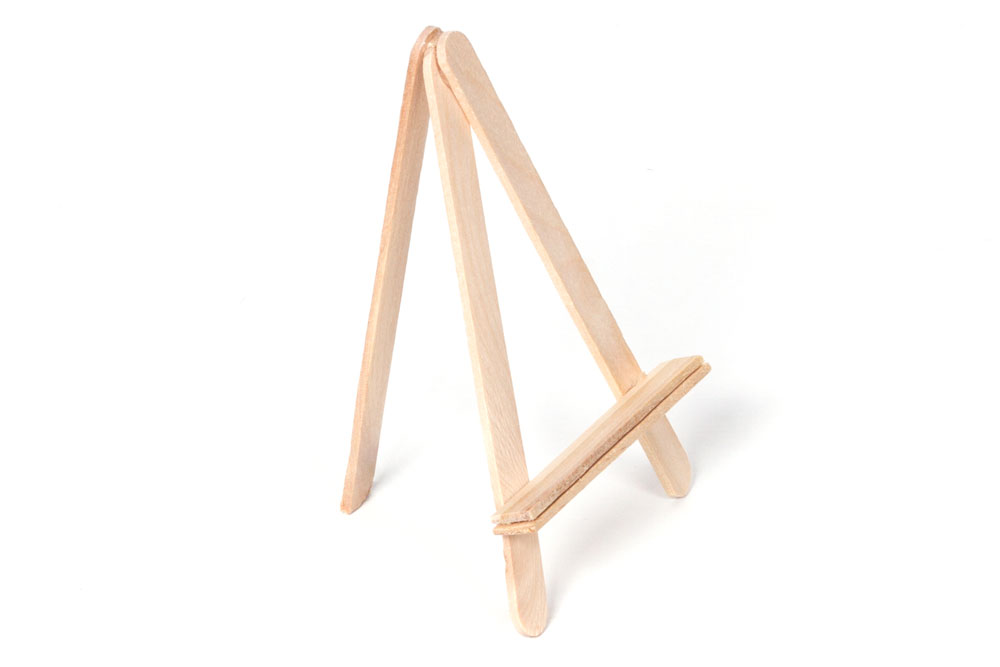 DIY Mini Wooden Easel — Doodle and Stitch