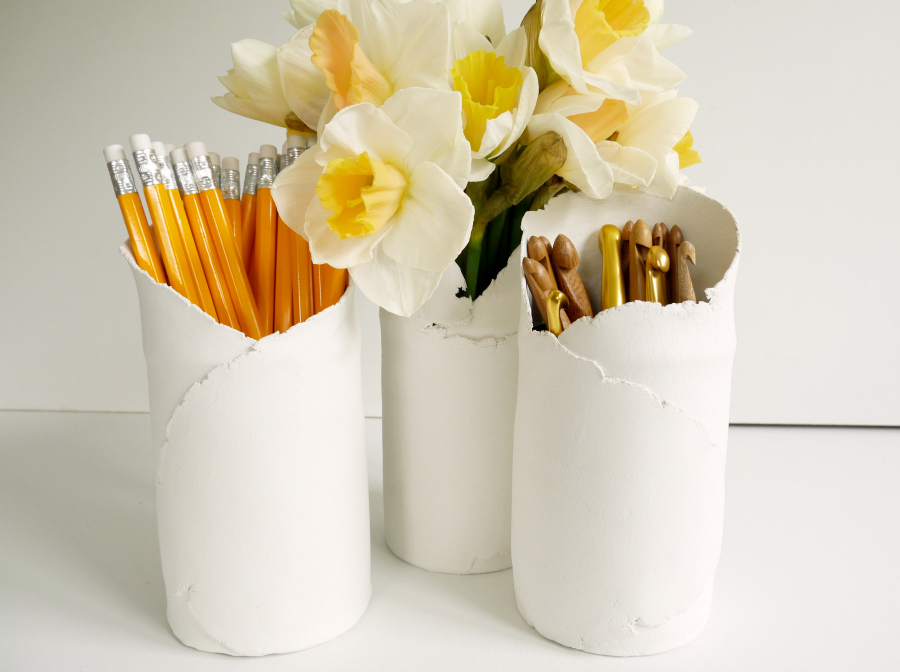 These clay pots from Makery are such a great idea. They could be used as pencil holders, plant pots, utensil organisers - so many possibilities!