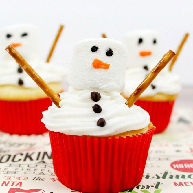 https://images.squarespace-cdn.com/content/v1/556b404be4b0e0e4f7ea7581/1512131358522-VNOGV3F8TT2WAE1DH5QH/melting-snowman-cupcakes-1.jpg?format=750w