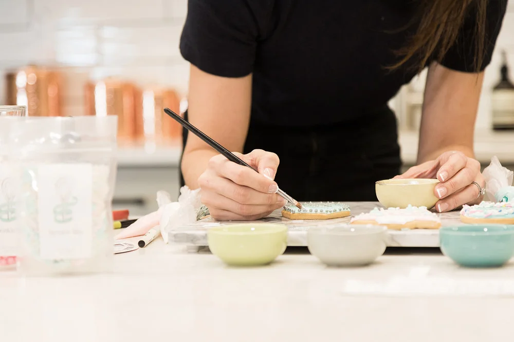 Marisol Decorating (domino).jpg
