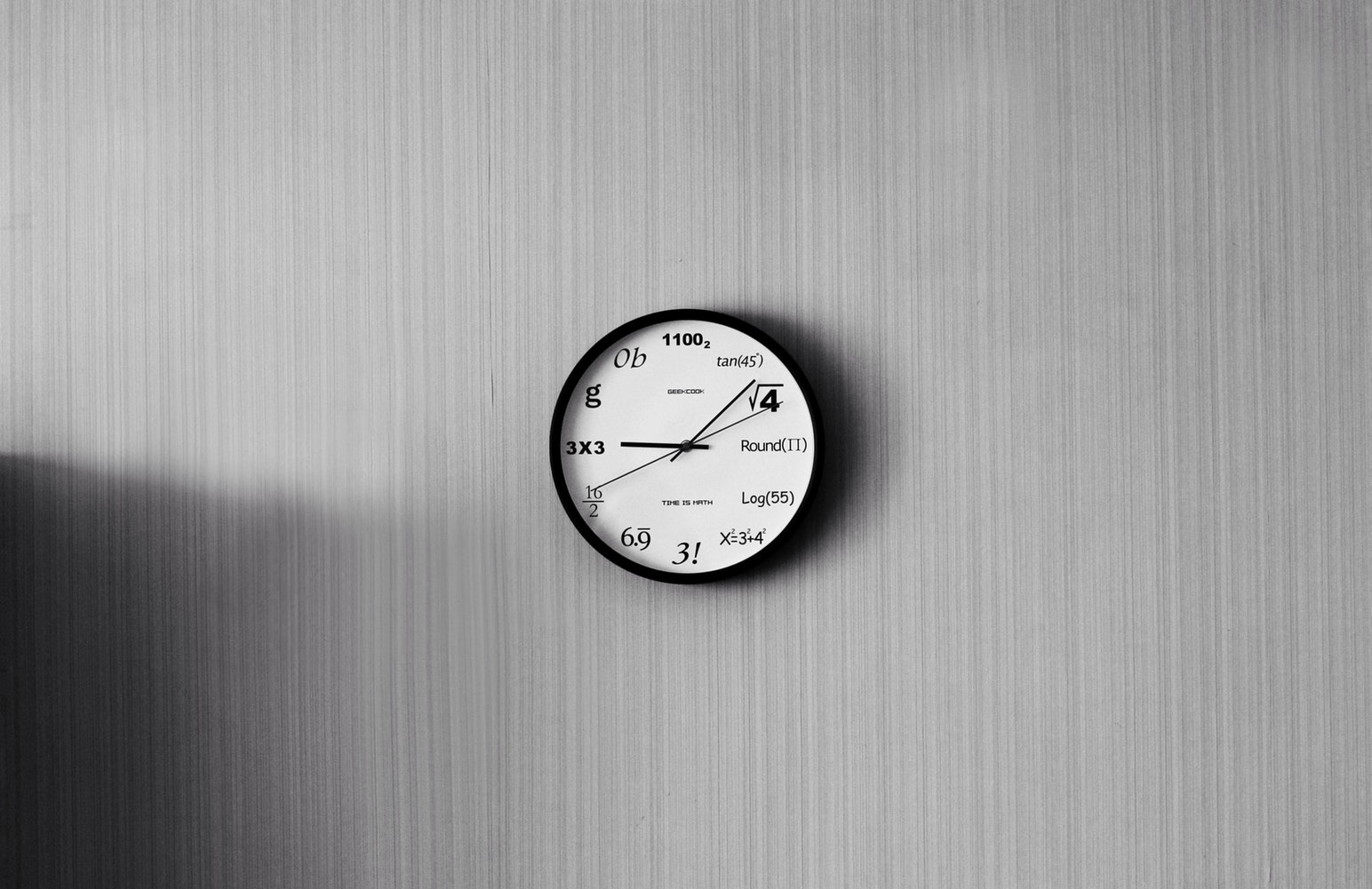 The 25 Best Modern Wall Clocks