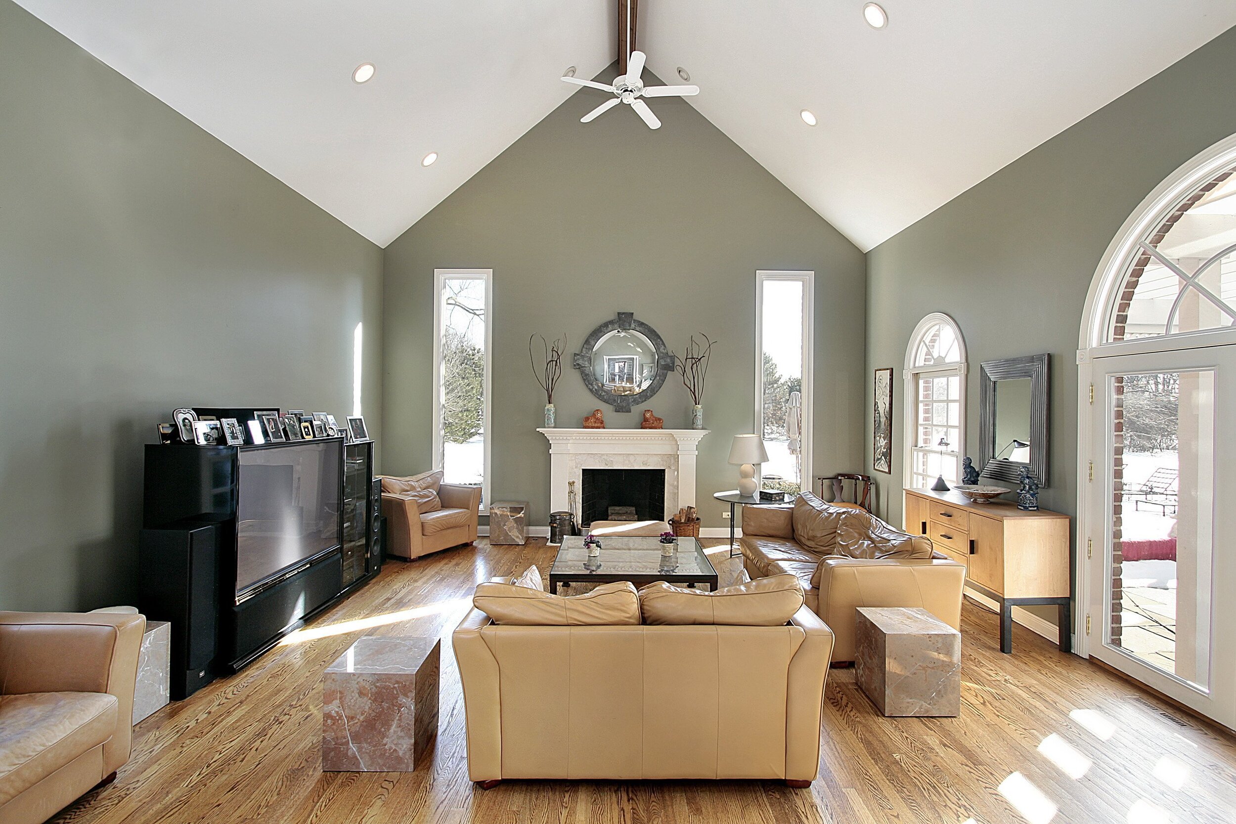 Contemporary Living Room With Vaulted Ceiling