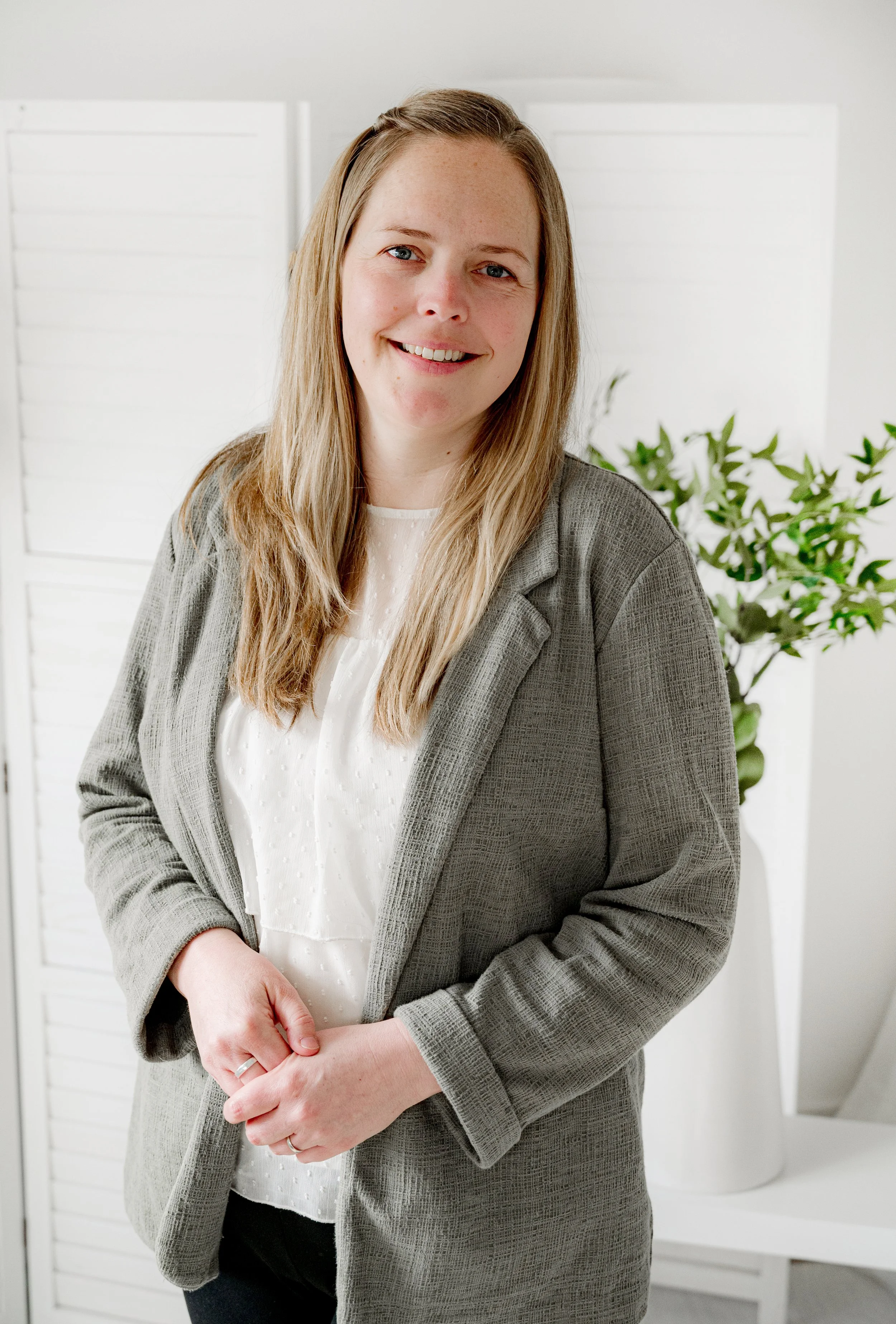 5 Top Tips to creating an impactful DIY headshot!