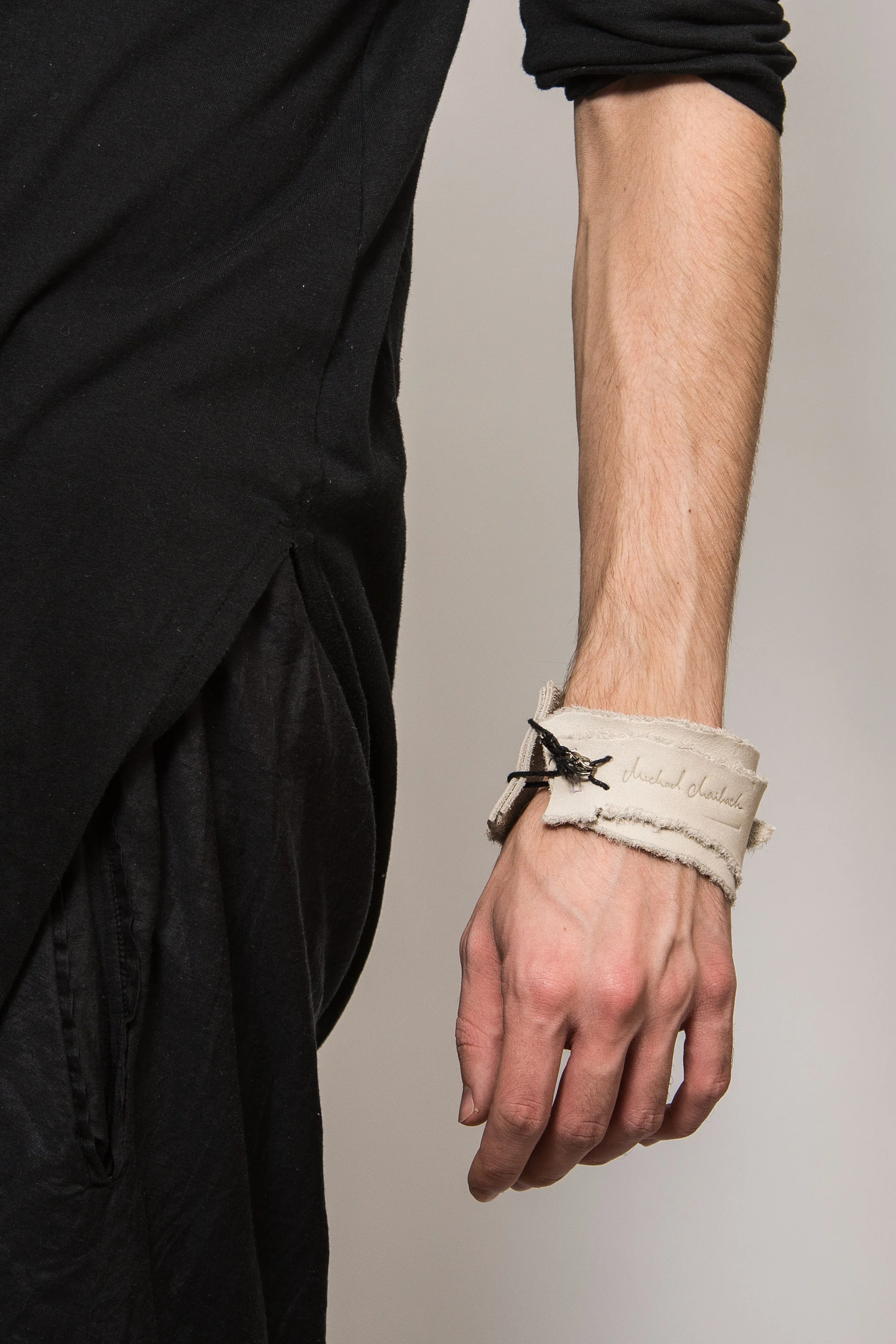 ArmbandA1.jpg