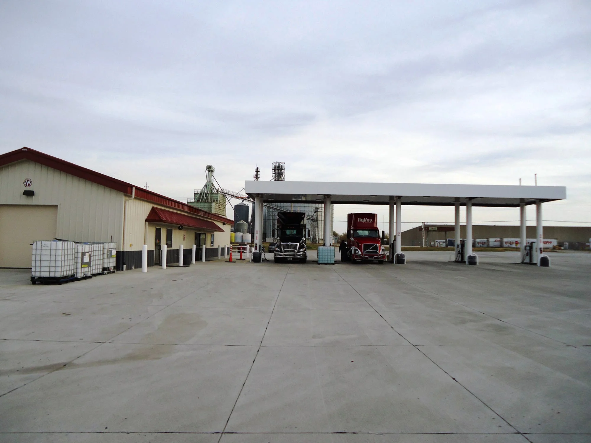 Hy-Vee-Chariton.jpg