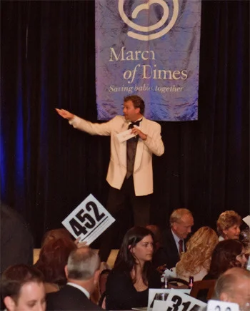 Bid cards need big, easy to read numbers.