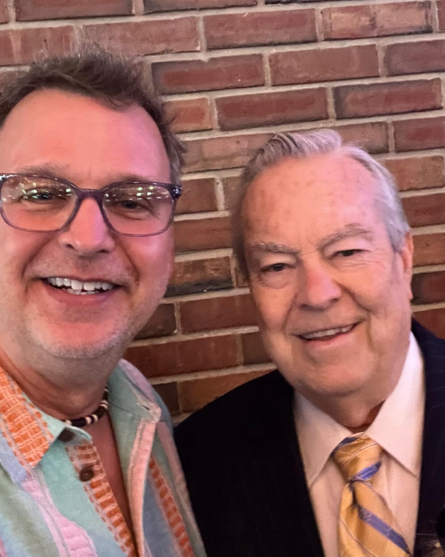 Always great to run into the Legendary Bill Kurtis Of course he&rsquo;s here to help with #chefsforukraine