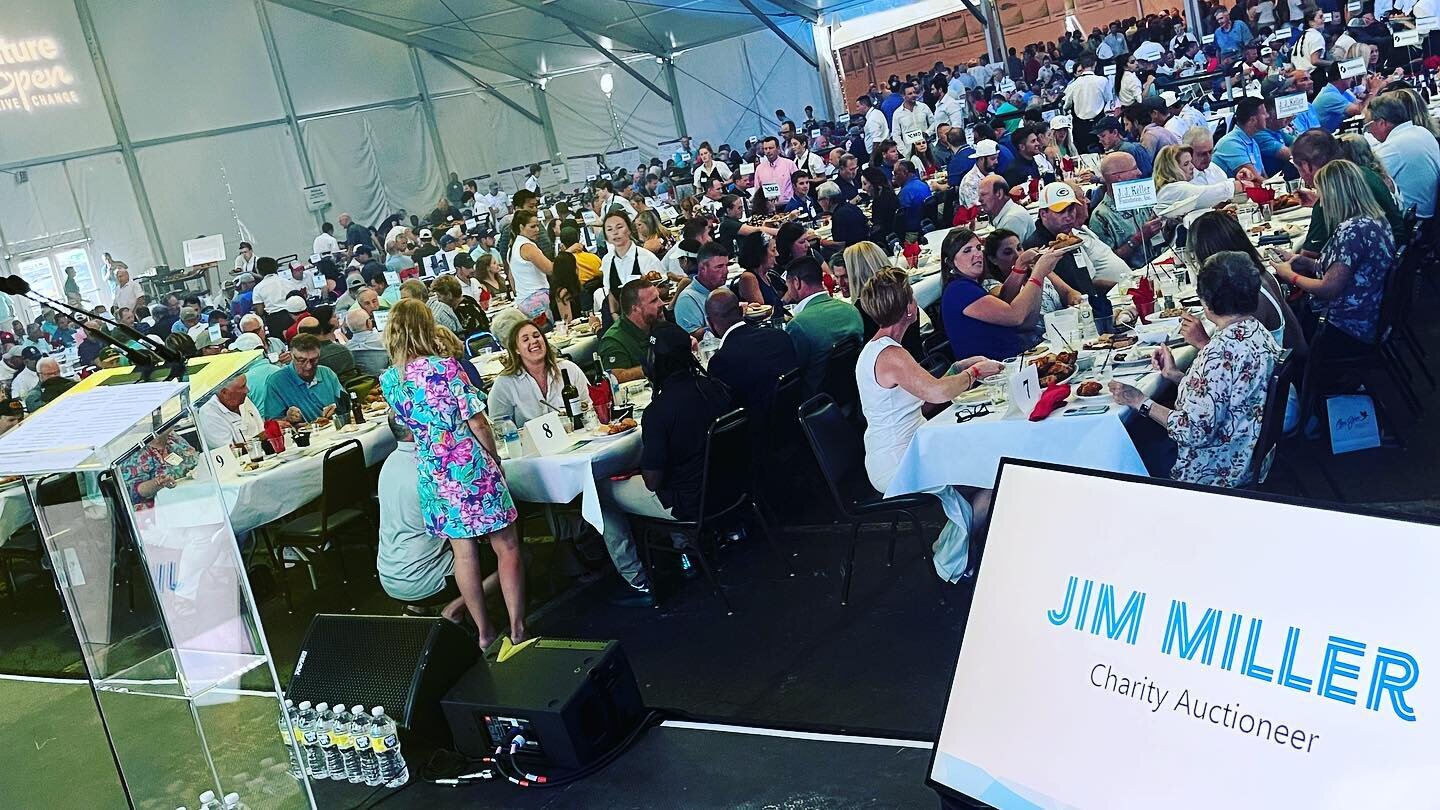 Sometimes it takes a really BIG room(tent). Great crowd. Great Cause. #CharityAuctioneer #CharityAuctions #ChicagoAuctioneer  #usventureopen