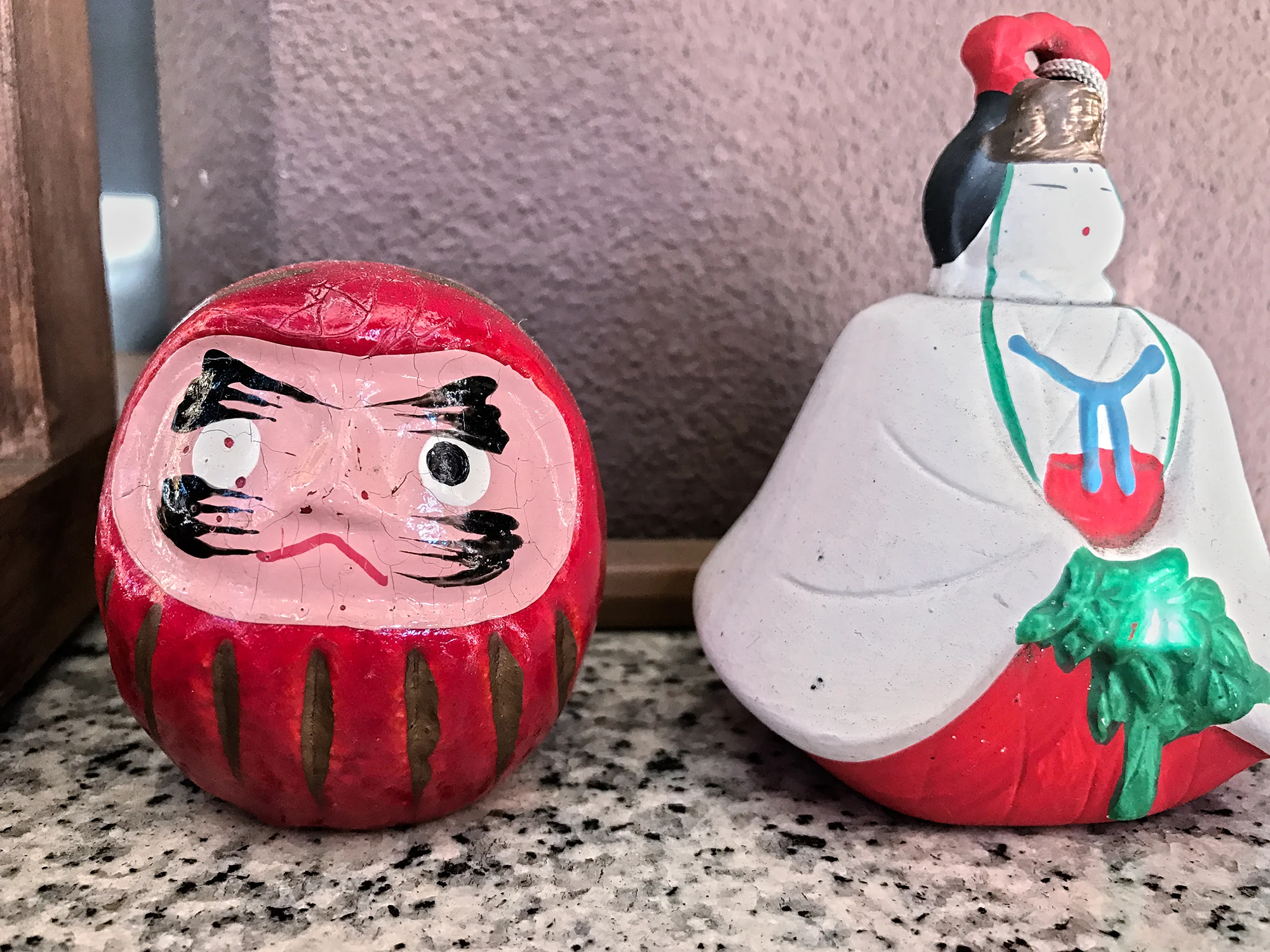 Daruma-san overseeing the Kitazawa Hachiman Jinja.