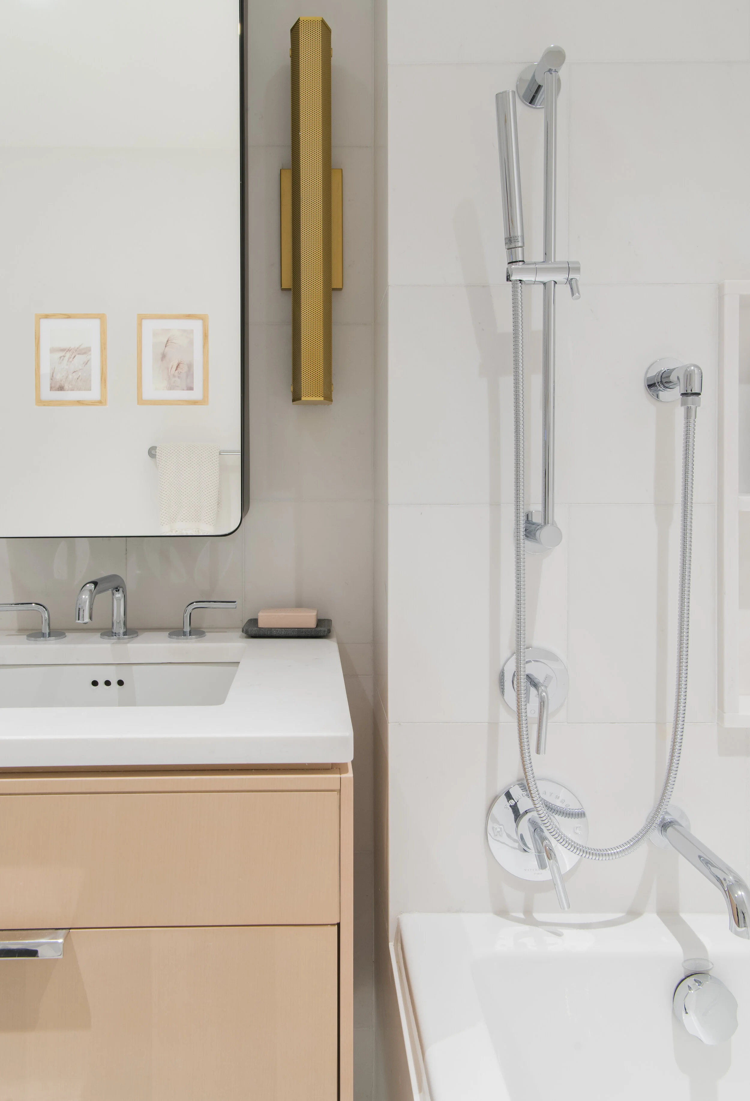 ARBOREIGHTEEN_1BED_BATH_2.jpg