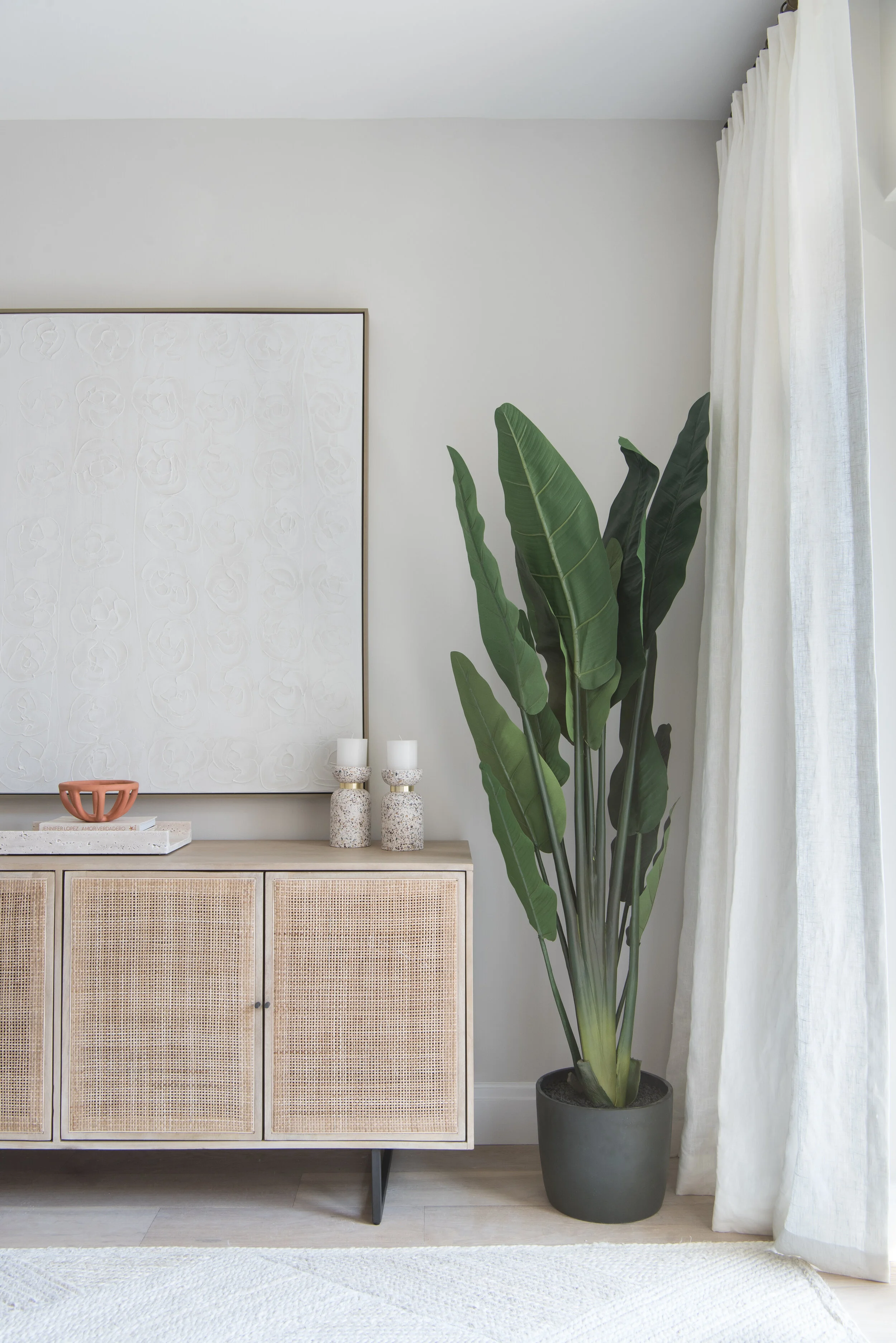 ARBOREIGHTEEN_1BED_CREDENZA_1.jpg