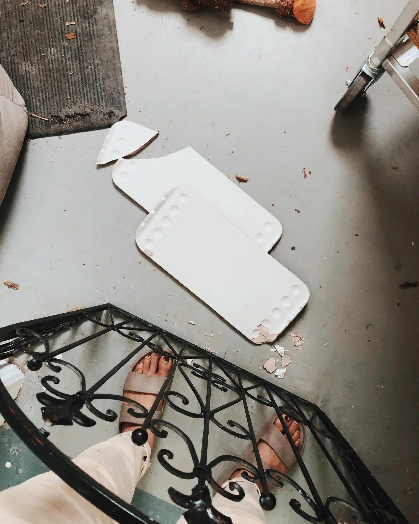 If you wonder why handmade ceramics can be expensive, this is one of the reasons.

There is so much that goes behind the scenes and breakage is a huge part of that. The failure rate for ceramics is typically 20%. Today I allowed myself to be upset ab