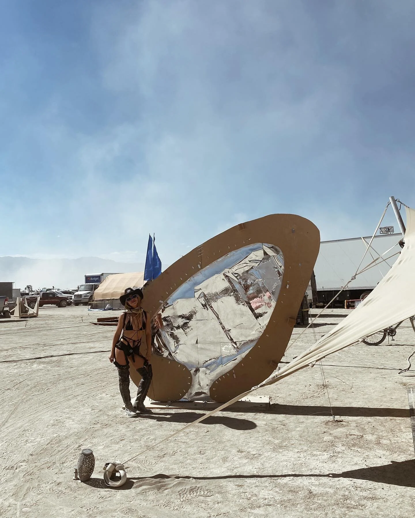 well that didn't go according to plan but then again what was the plan 

@solarpunks.club ily and Danny, Dustin and Damien I'd still be there in a pile of broken glass without you 🫶🏻