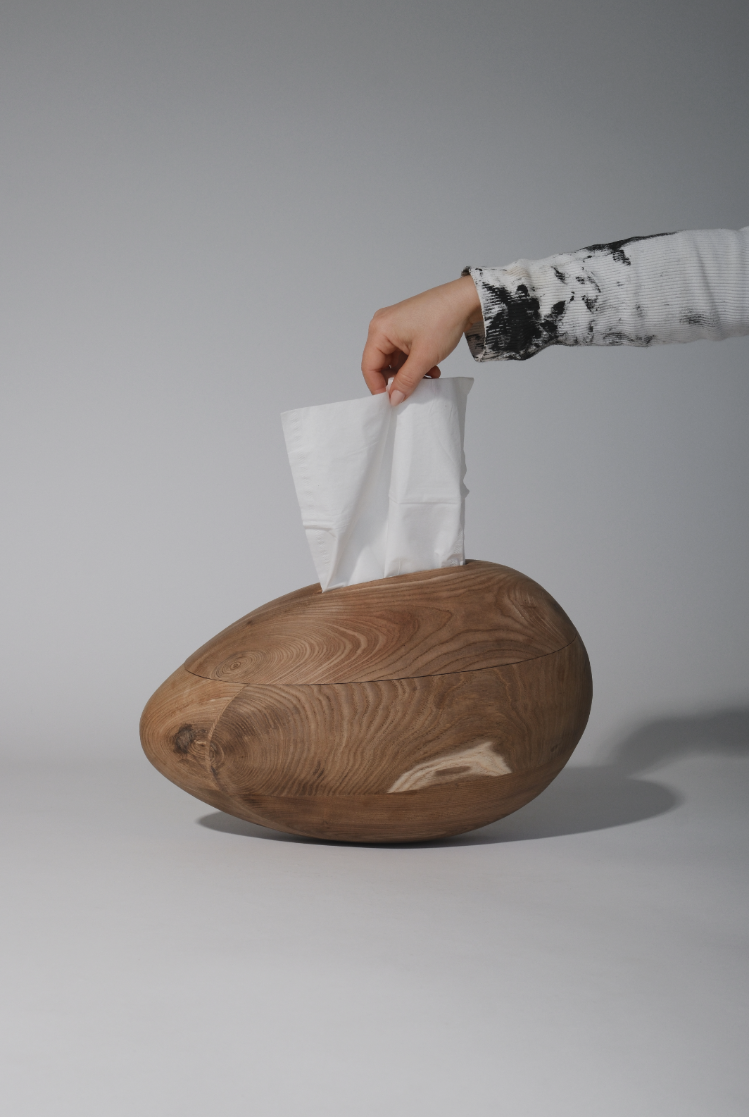 TISSUE HOLDERS