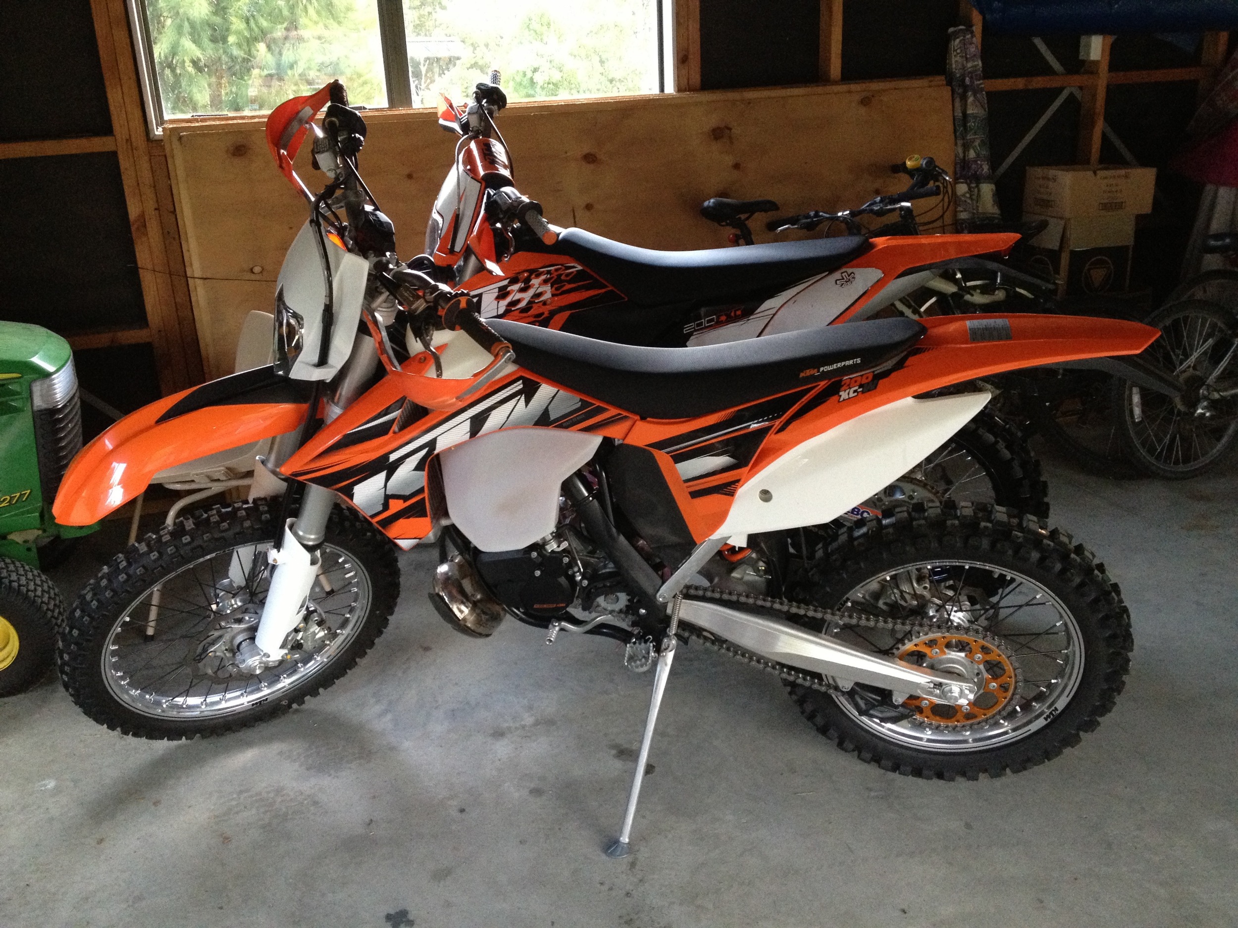 KTM200s.jpg