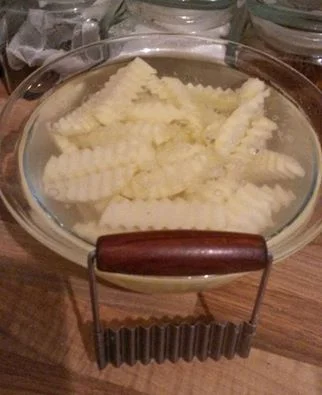 Homemade Crinkle Chips, Just like Nan made. Image Source: Cousin Debs
