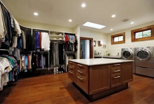 Another wardrobe, dressing room, laundry combination. Hold on a minute. Someone else has had the same idea! Image Source - Clipgoo.com