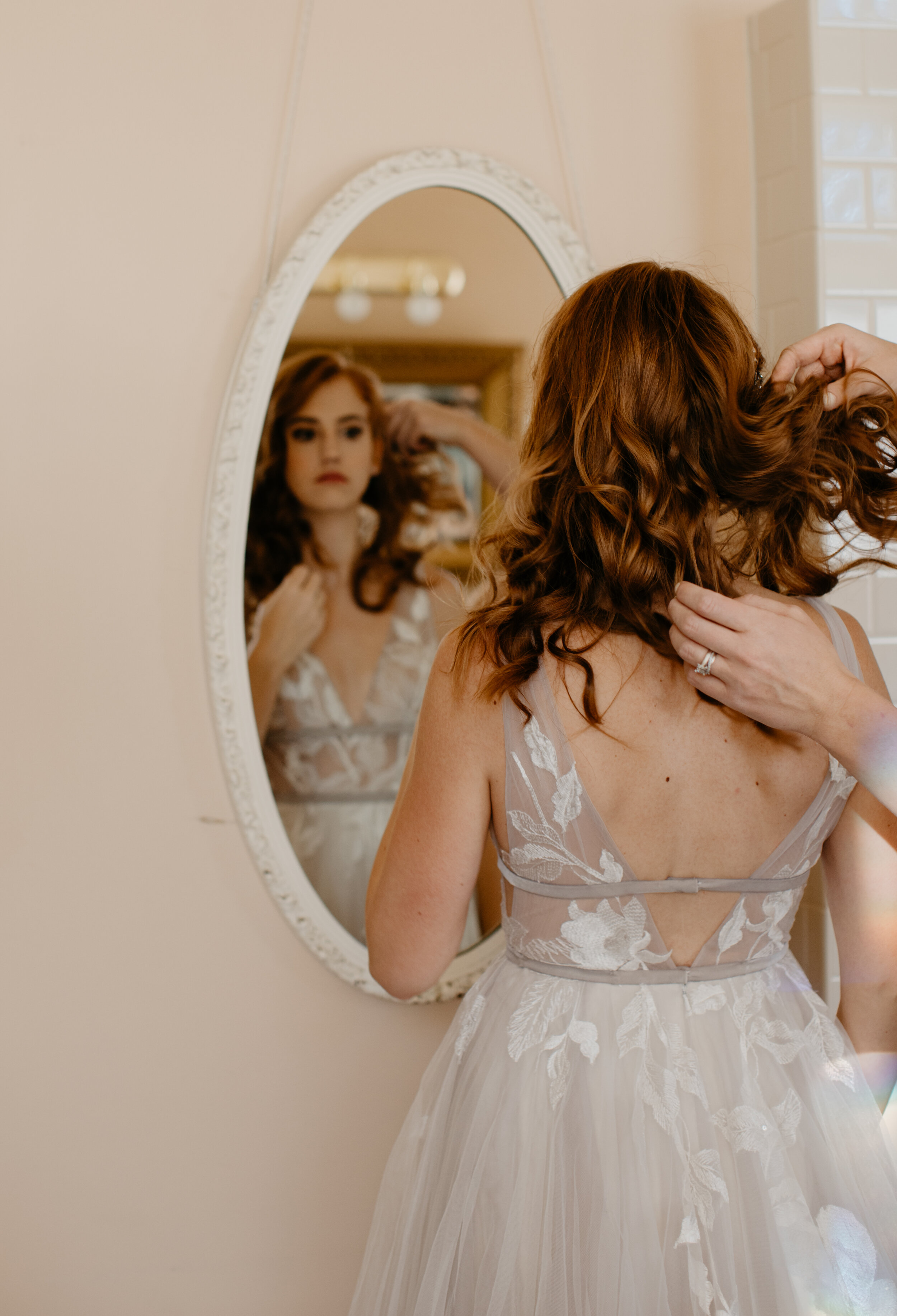 MelanieTimWedding+GettingReady-128.jpg