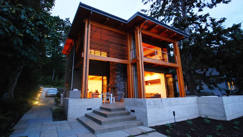 cabin_ext.jpg