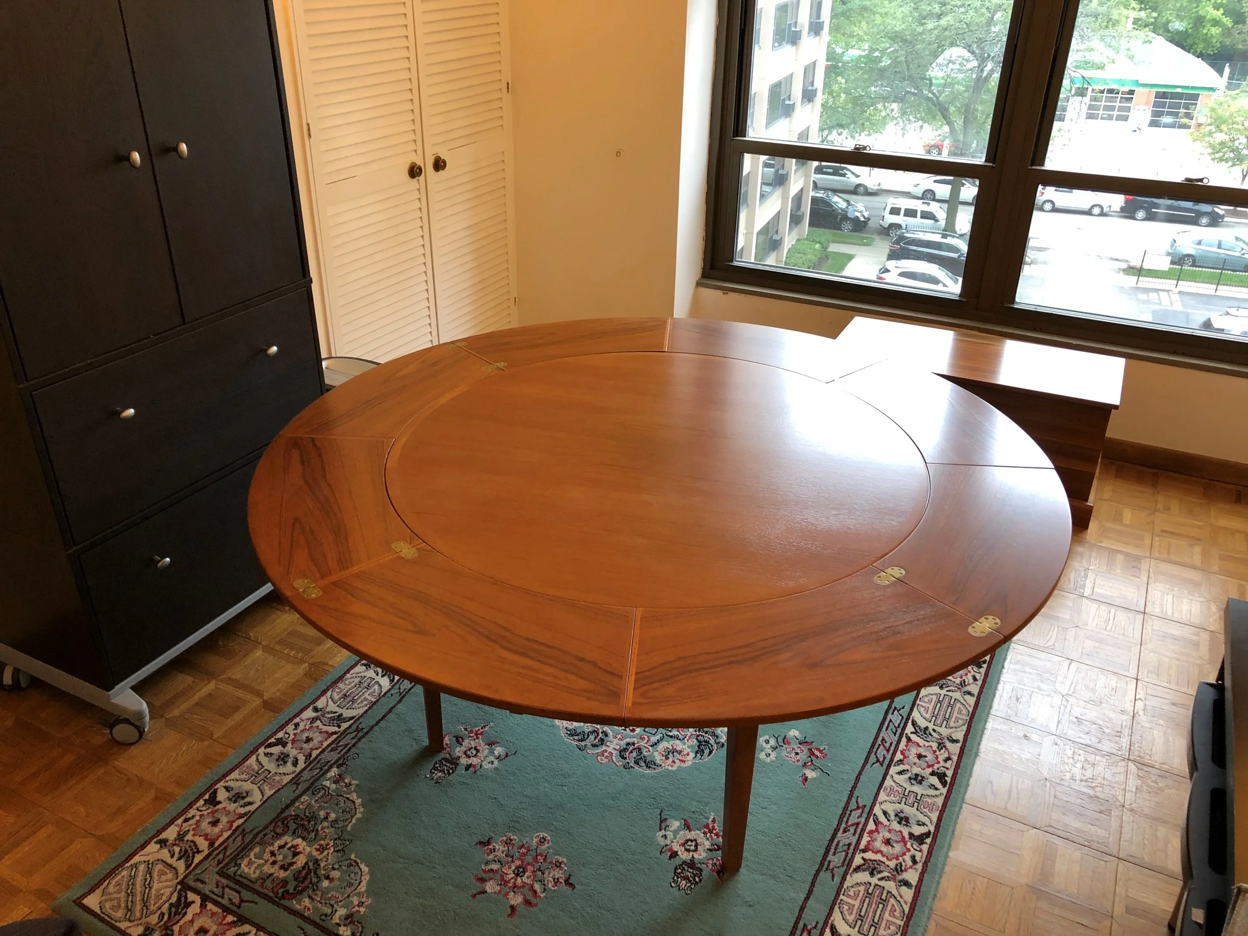 AFTER- Teak table with industrial non-yellowing polyurethane