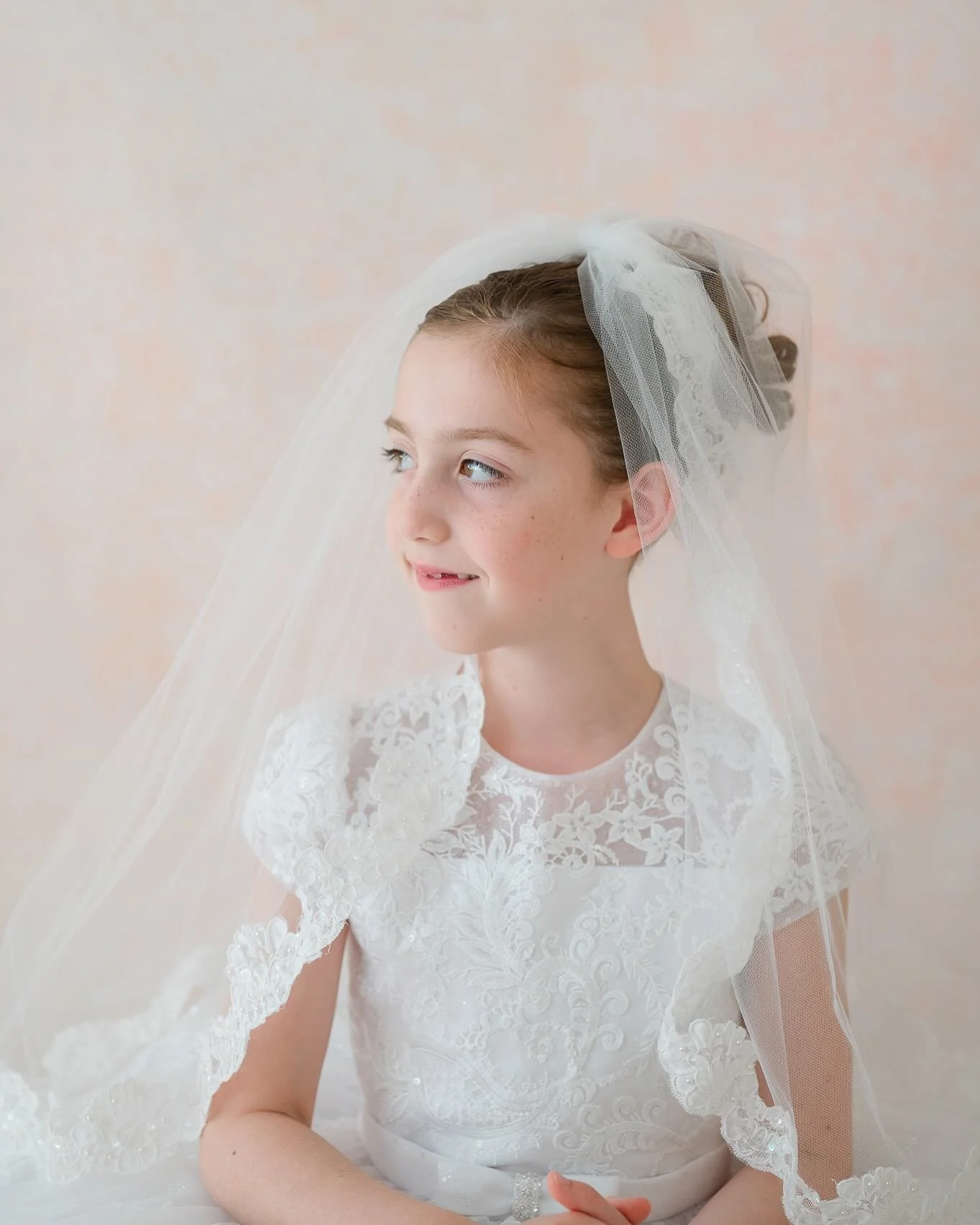 This sweet girl visited my studio this weekend for communion portraits 🩷 I have one more day of studio communion sessions on Saturday morning!  These are short and sweet and a great way to capture all the important pictures so you can just sit back 