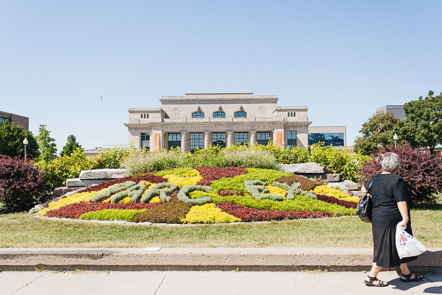 Place de la Gare-Jean-Talon