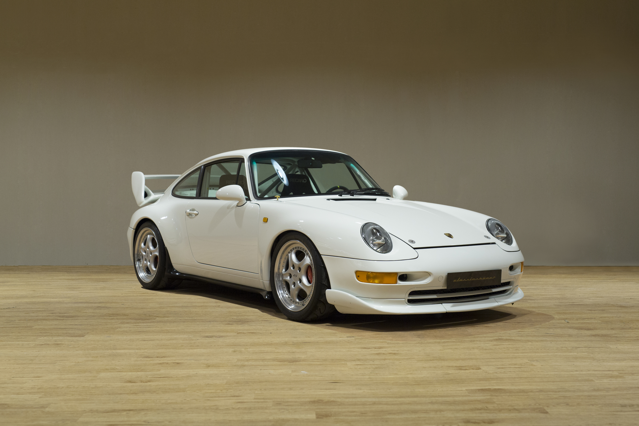 993_Cup_White_45FRONT.jpg