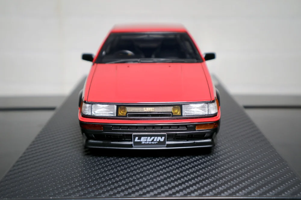 Ignition Model - 1/18 Toyota Corolla Levin (AE86) 3 Door Red