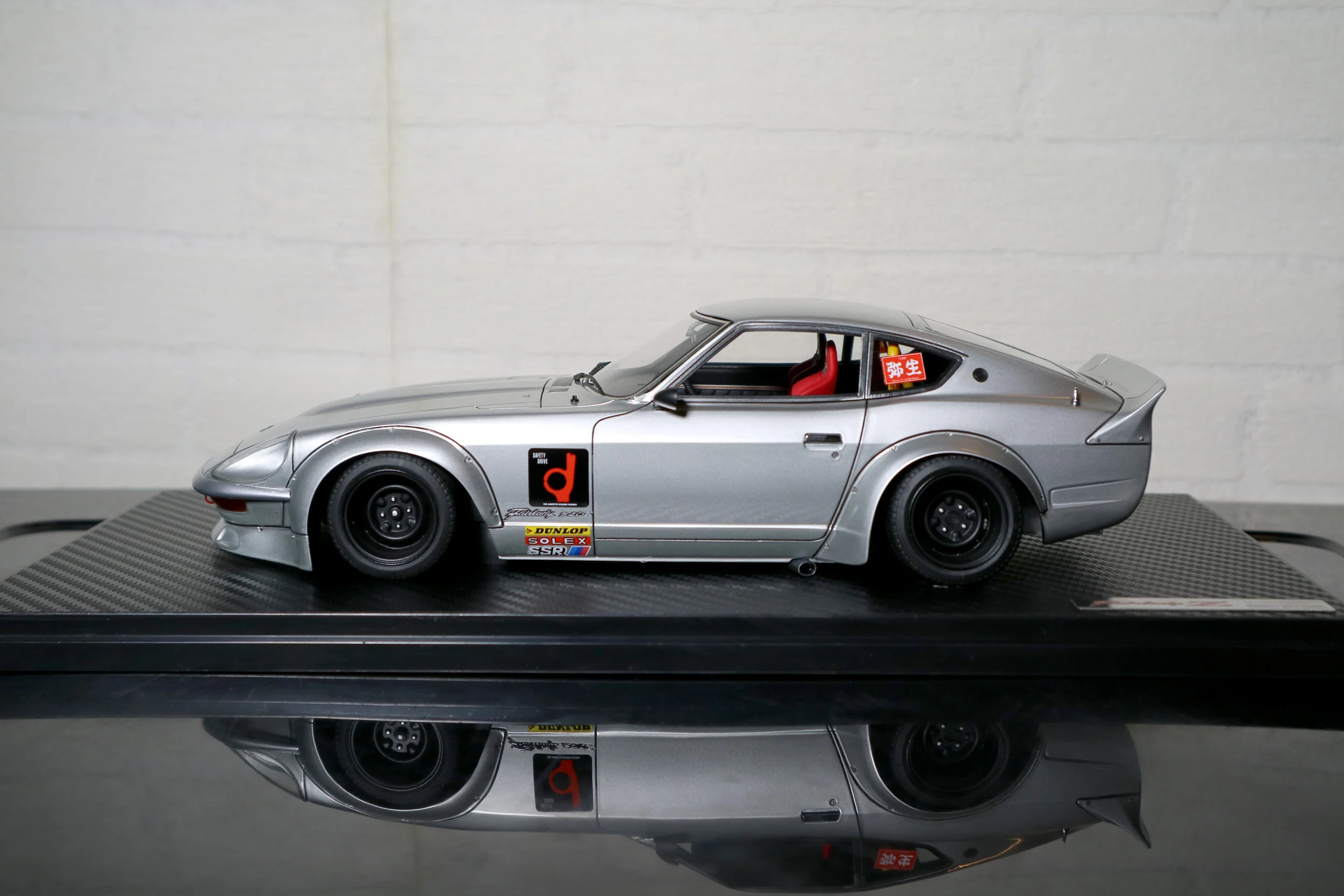Ignition Model 1/18 Nissan Fairlady 240ZG (HS30) Full Works
