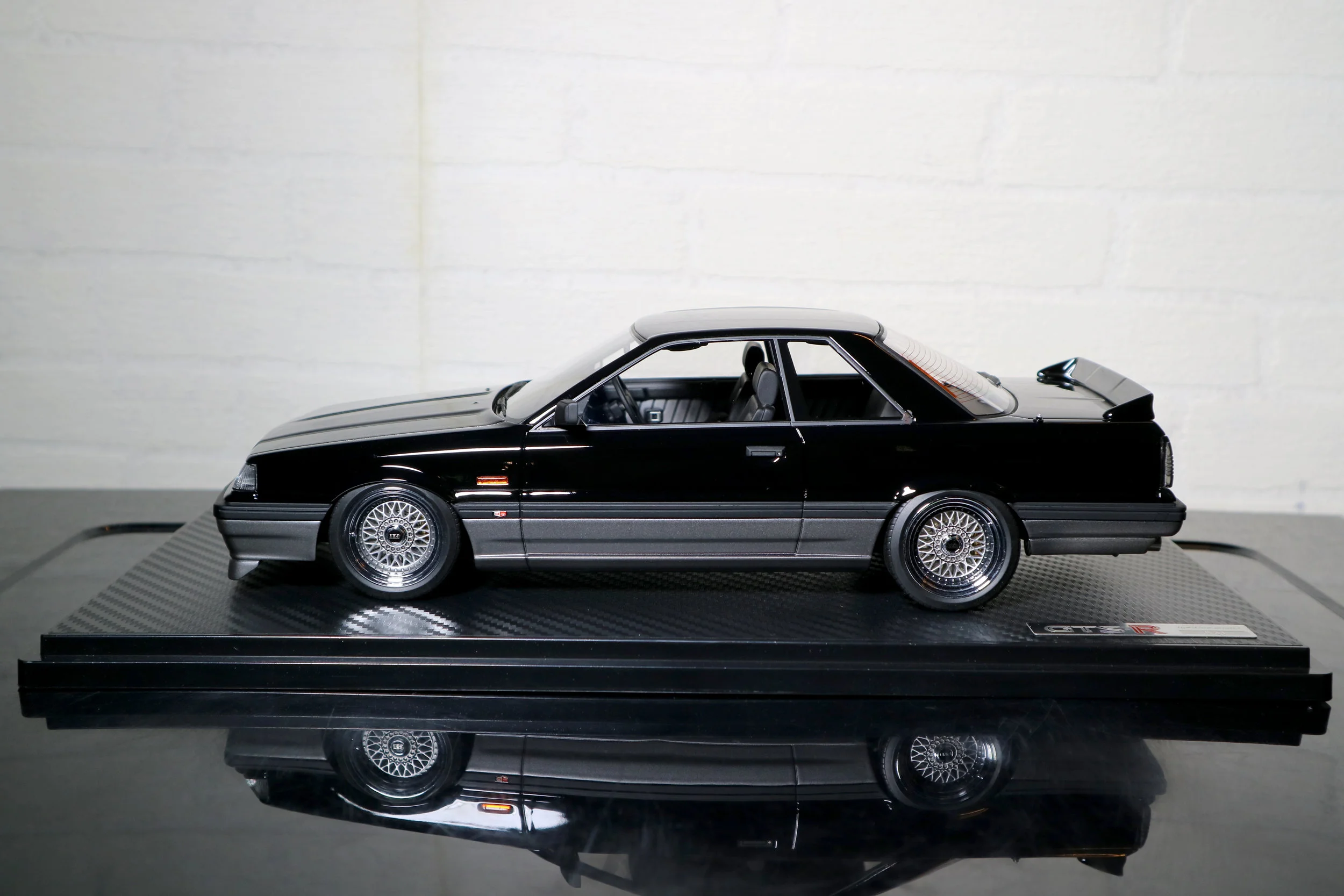 Ignition Model 1/18 Nissan Skyline GTS-R (R31)
