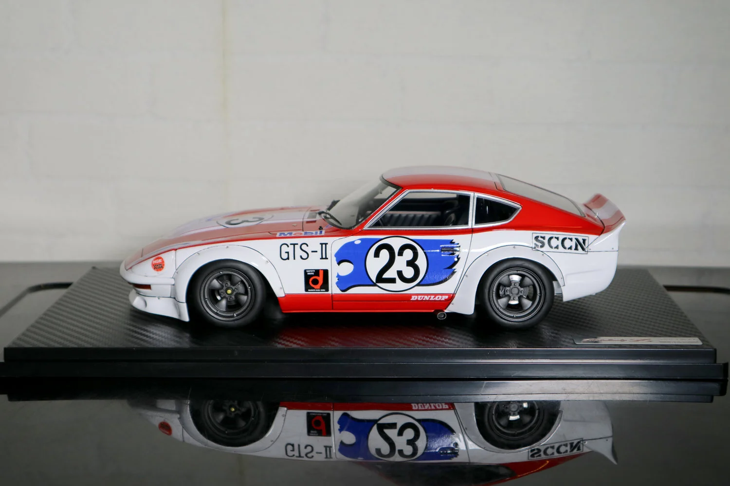 Classicsracer-Nissan-Fairlady-240ZG-HS30-Racing-number-23-Ignition-Model-1.jpeg