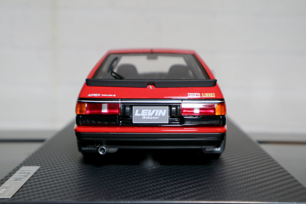Ignition Model - 1/18 Toyota Corolla Levin (AE86) 3 Door Red