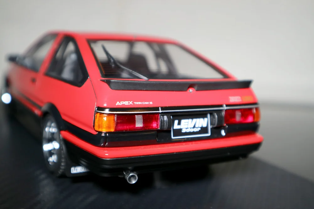 ignition model AE86 LEVIN 1/43か1/18 SUPER RARE* Ignition Model 1/18 Toyota Corolla Levin 2Door