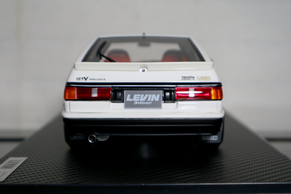 Ignition Model - 1/18 Toyota Corolla Levin White (AE86 Ignition Model - 1/18 Toyota Corolla Levin White (AE86